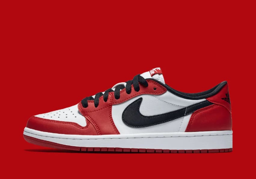 Air Jordan 1 Low OG Chicago 2025