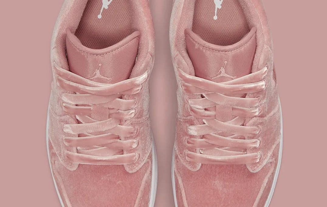 Air Jordan 1 Low Pink Velvet Foto 4