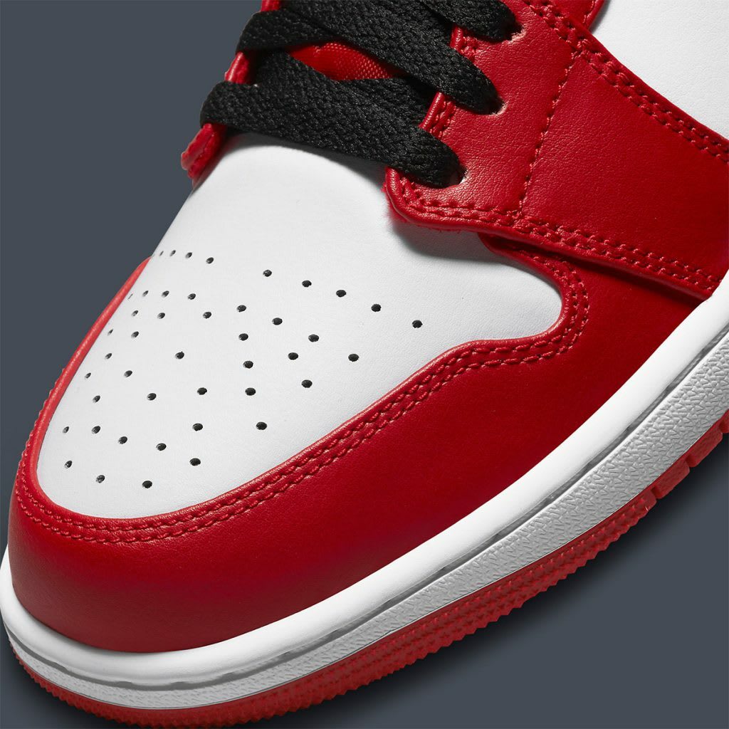 Air Jordan 1 Low Reverse Black Toe Foto 7