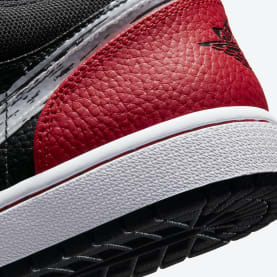 Nike voorziet ook de Jordan 1 Low van een Brushstroke Swoosh