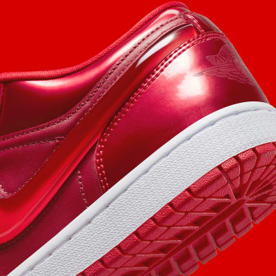 Air Jordan 1 Low SE Pomegranate Foto 7