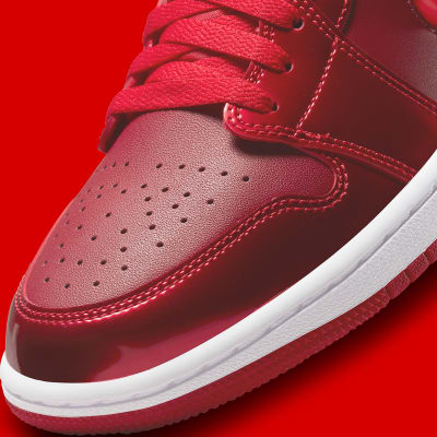 Air Jordan 1 Low SE Pomegranate Foto 8