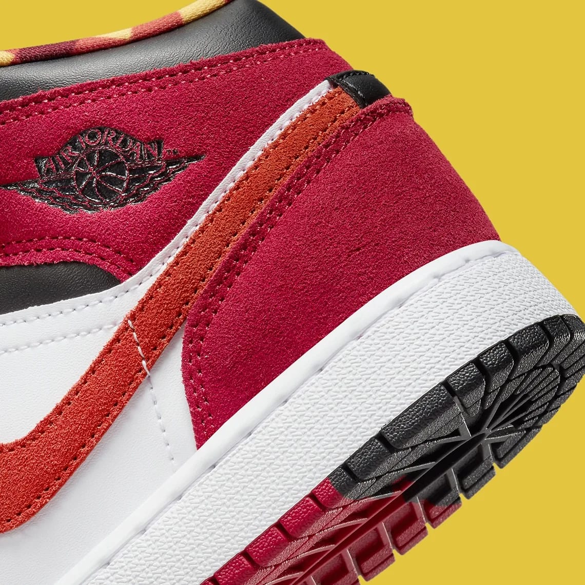 Air Jordan 1 Mid SE GS Paprika Foto 8