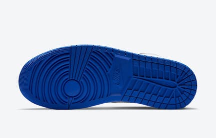 Nike voorziet de Jordan 1 Mid binnenkort van een Game Royal colorway