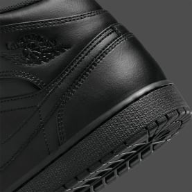 Air Jordan 1 Mid Triple Black Foto 8