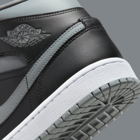 Air Jordan 1 Mid WMNS Shadow Foto 8