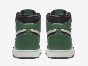 De Officiële Foto's Van De Air Jordan 1 Pine Green & Court Purple