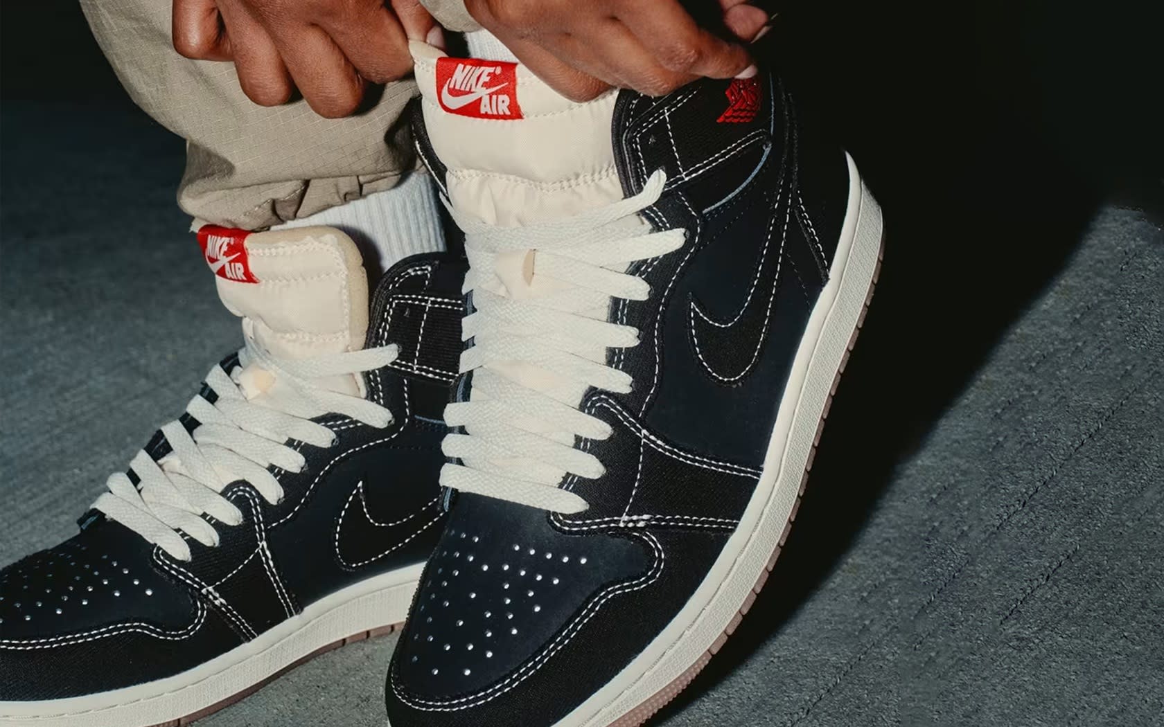 Air Jordan 1 Retro High OG Flight Club II9811 001