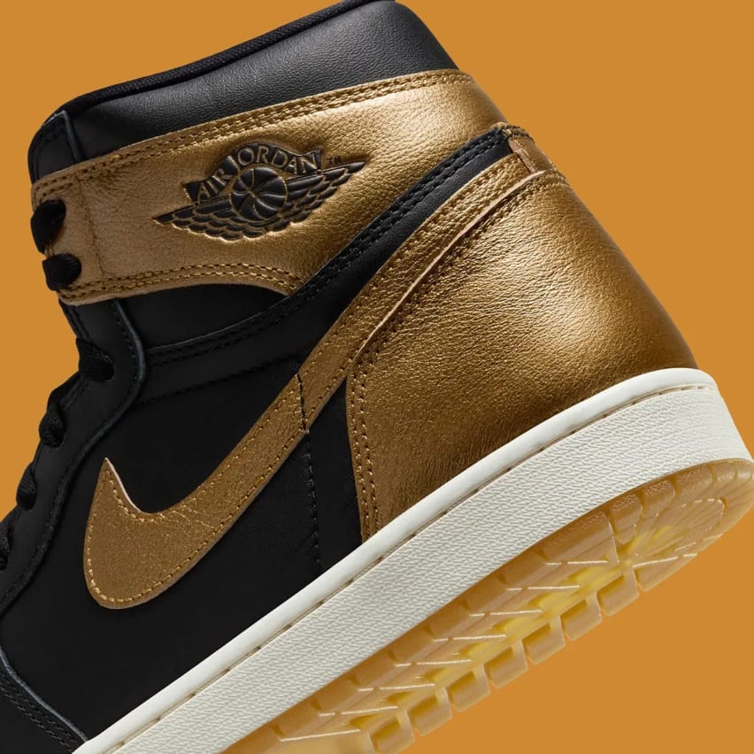 Air Jordan 1 Retro High OG Metallic Gold Foto 9