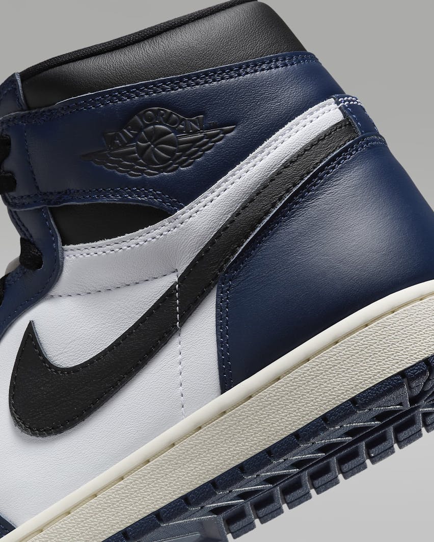 Air Jordan 1 Retro High OG Midnight Navy Foto 6