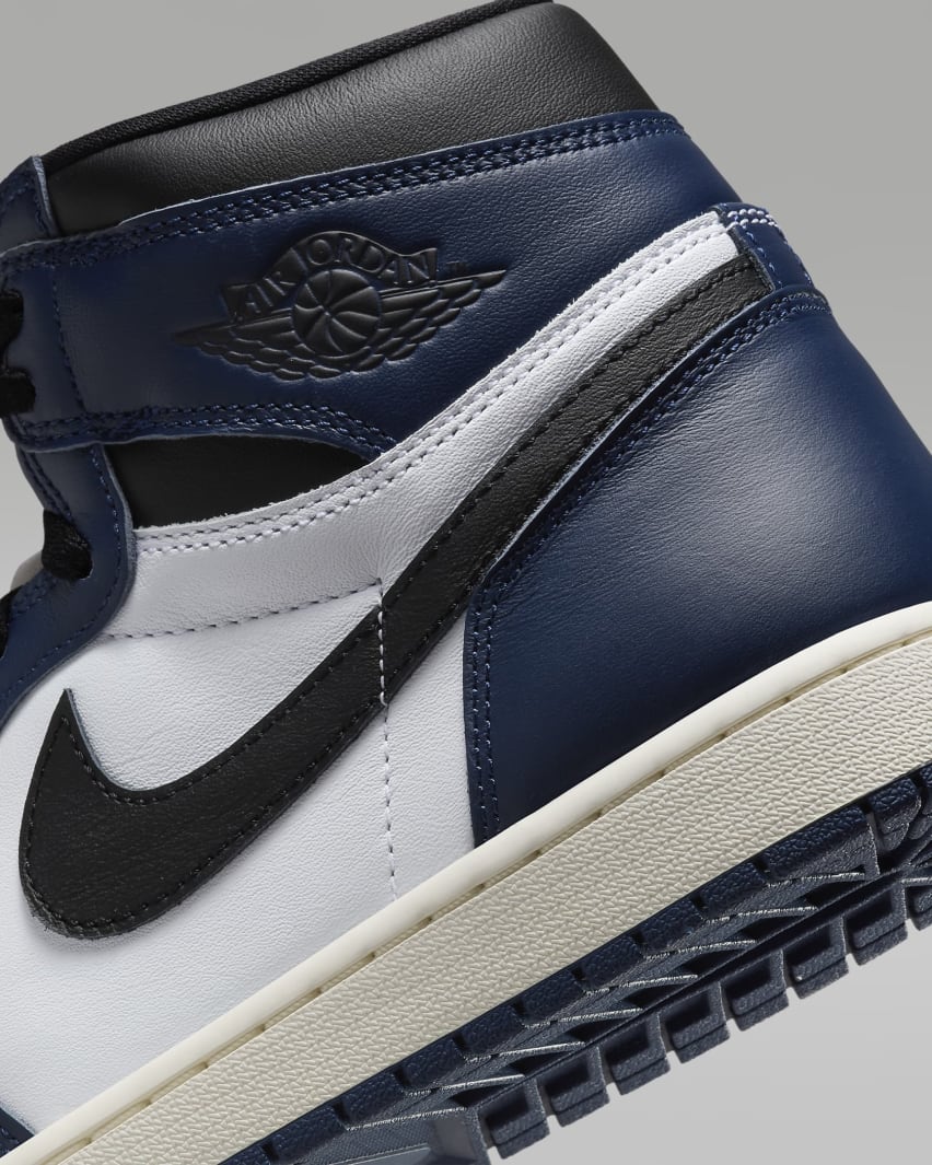 Air Jordan 1 Retro High OG Midnight Navy Foto 6