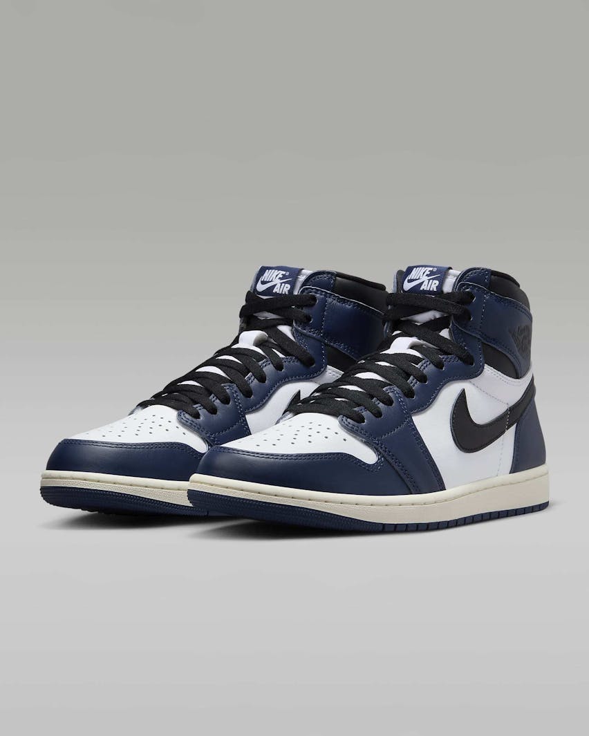 Air Jordan 1 Retro High OG Midnight Navy Foto