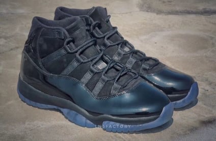 Air Jordan 11 Blackout / Prom Night