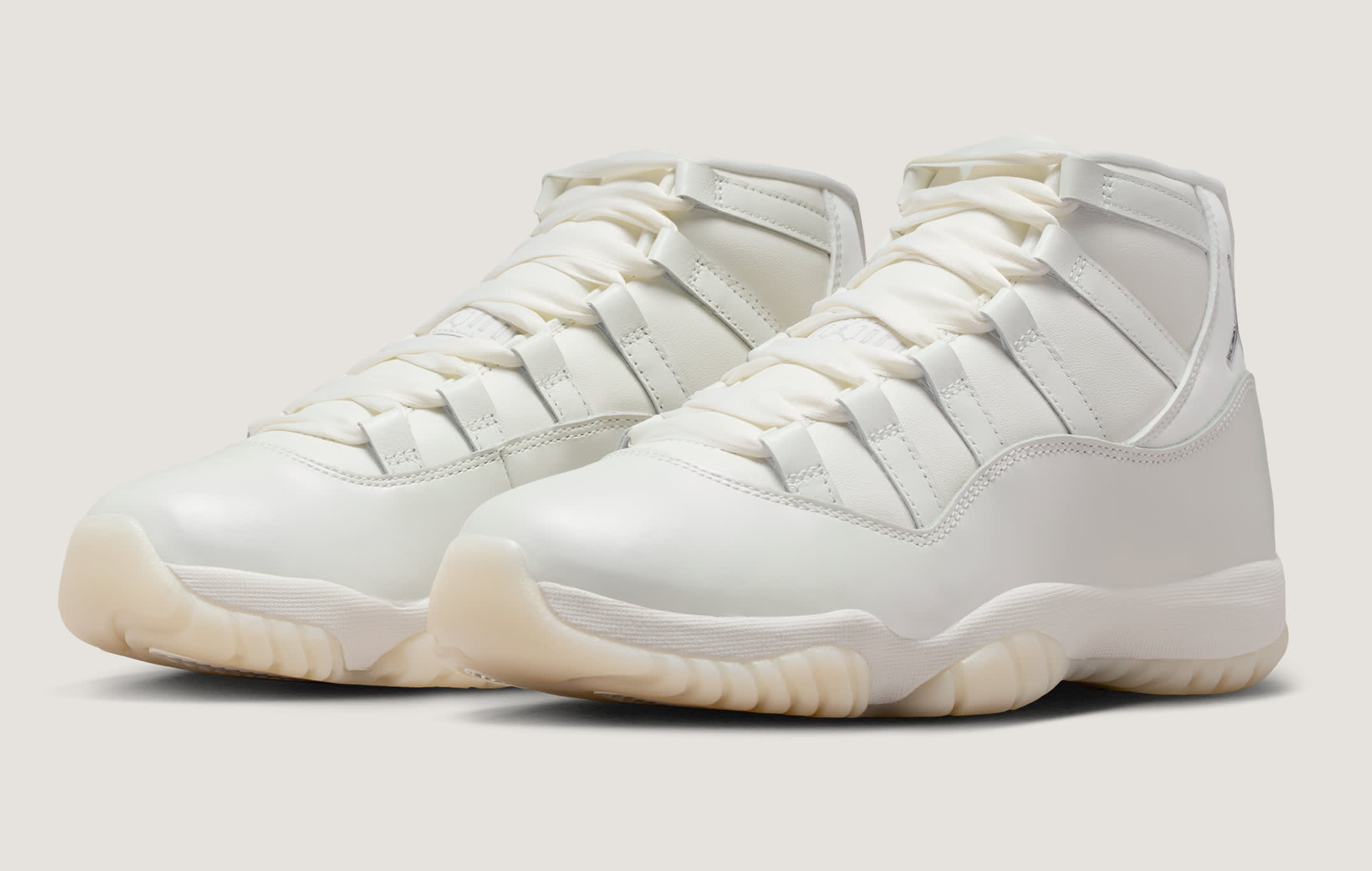 Air Jordan 11 Retro Wmns Pearl