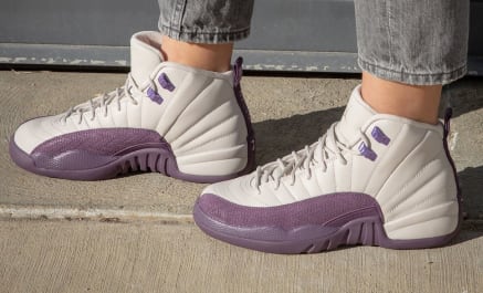 Dames opgelet, de Air Jordan 12 "Pro Purple" dropt dit weekend