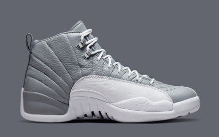 Air Jordan 12 Stealth Foto 3