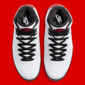 Air Jordan 2 Retro Chicago Foto 4