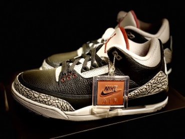 Air Jordan 3 Retro OG "Black Cement"