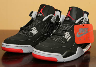 Gaat De Air Jordan 4 "Bred" Droppen In 2019?