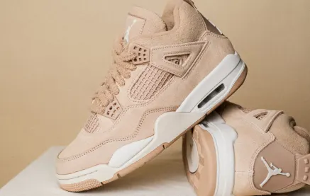 Air Jordan 4 Retro Wmns Cozy Girl