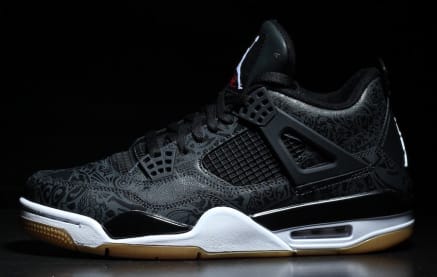 De Air Jordan 4 SE "Black Gum" dropt volgende maand