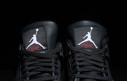 De Air Jordan 4 SE "Black Gum" dropt volgende maand