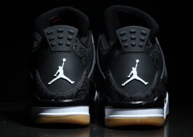 De Air Jordan 4 SE "Black Gum" dropt volgende maand