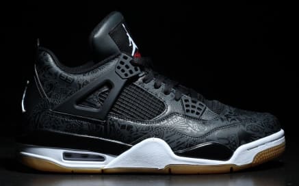 De Air Jordan 4 SE "Black Gum" dropt volgende maand