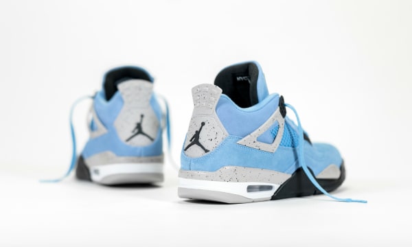 Air Jordan 4 University Blue Foto 3