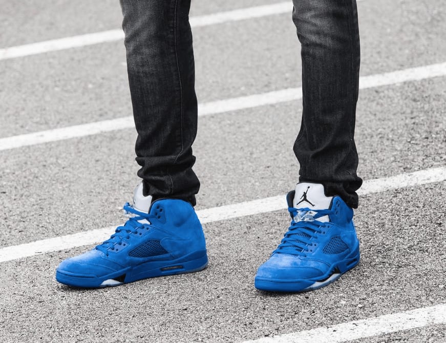 Morgen is de release van de Air Jordan 5 Blue Suede