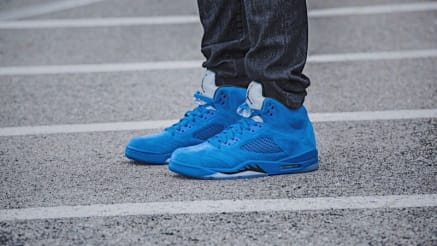 Morgen is de release van de Air Jordan 5 Blue Suede 