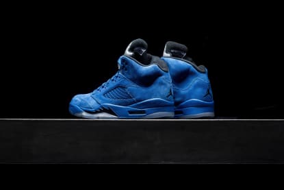 Morgen is de release van de Air Jordan 5 Blue Suede 