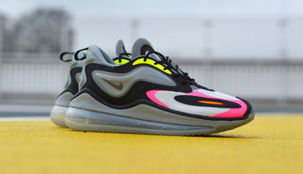 Check het nieuwste Air Max model; de futuristische Nike Air Max Zephyr ‘Photon Dust’