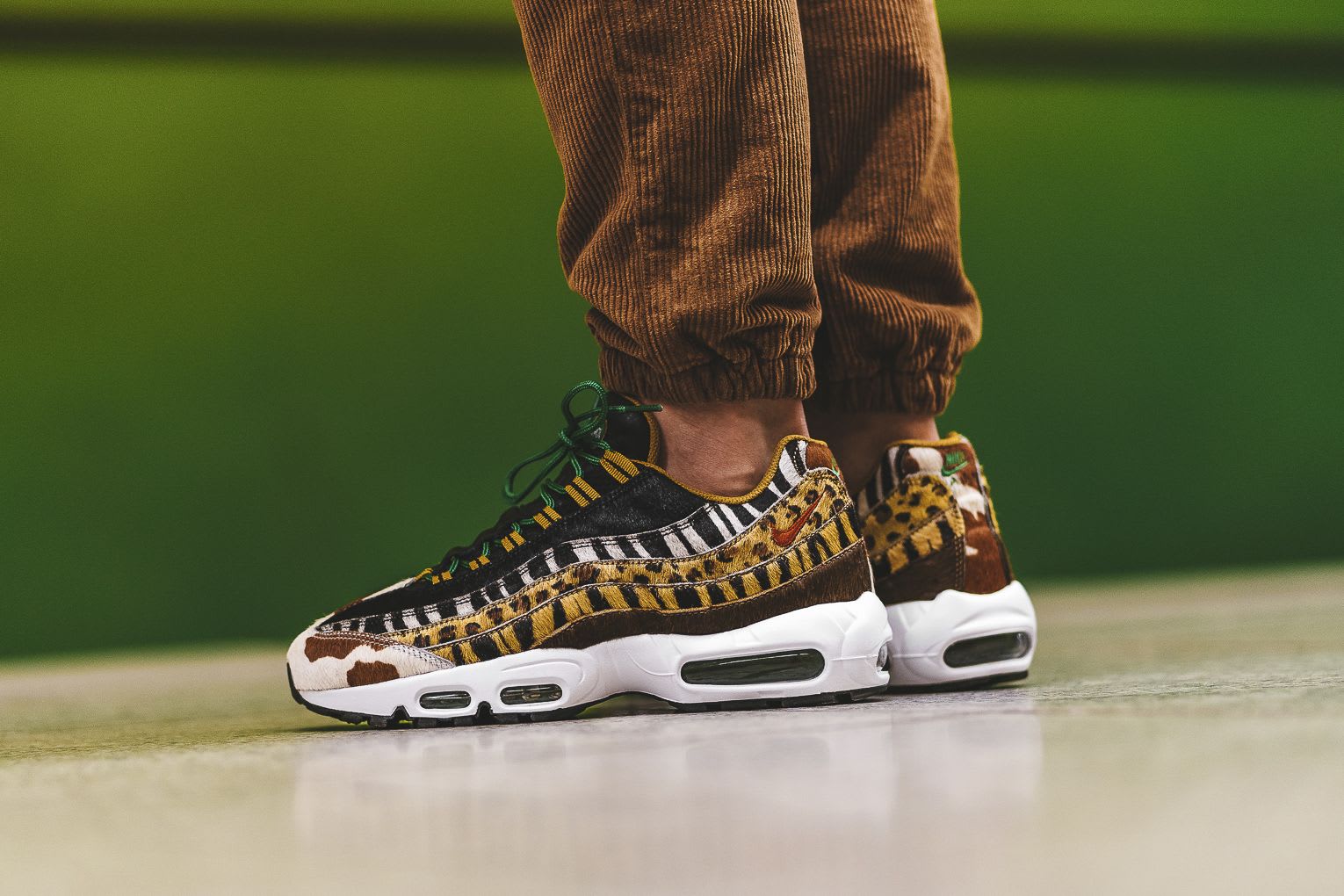 Eerst on-foot beelden van het Atmos x Nike Animal Pack 2.0