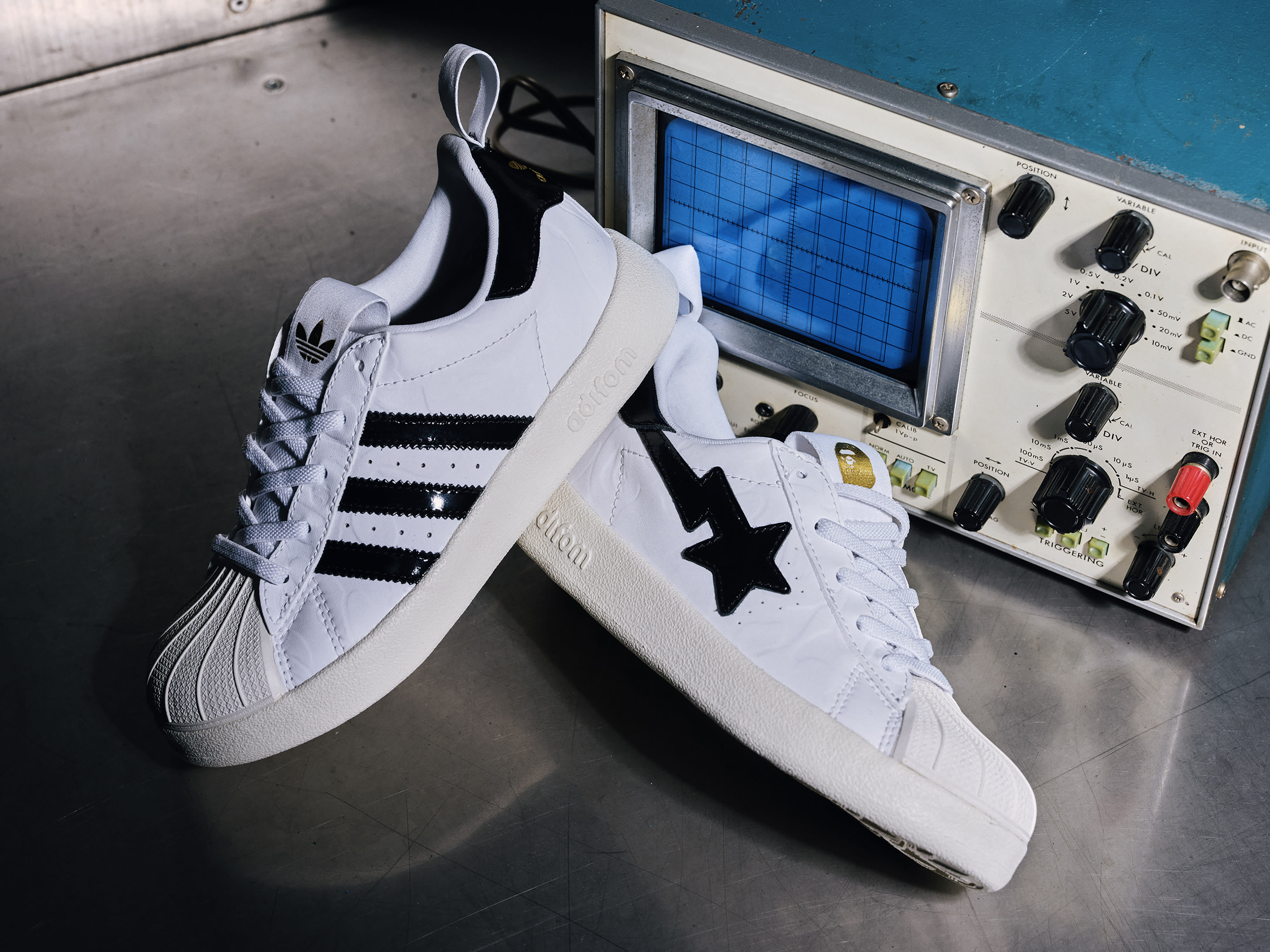 BAPE en Adidas droppen zaterdag twee nieuwe Superstar… | Sneaker Squad