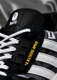 BAPE's camo prints zijn weer terug te vinden op de upcoming BAPE x Undefeated x adidas ZX 8000