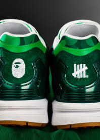 BAPE's camo prints zijn weer terug te vinden op de upcoming BAPE x Undefeated x adidas ZX 8000