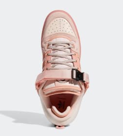 Bad Bunny en Adidas komen met tweede adidas Forum Low Buckle collab