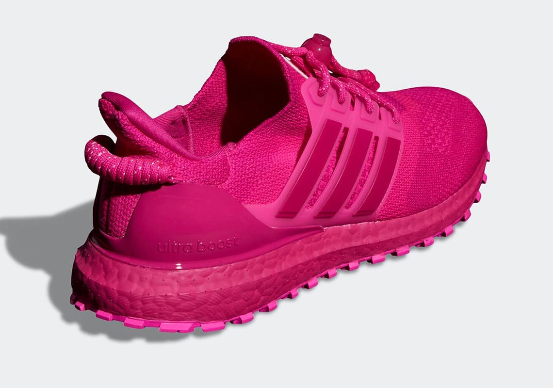 Beyonce Ivy Park x adidas Ultra Boost OG Pink Foto 5