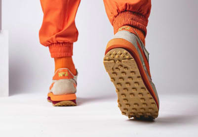 CLOT x sacai x Nike LD Waffle Orange Blaze foto 14