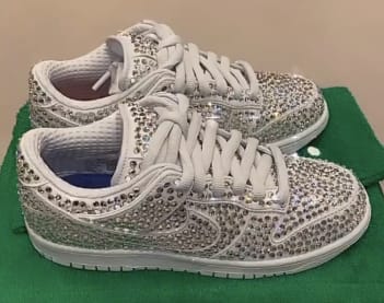 Een overdosis Bling op de upcoming Cactus Plant Flea Market x Nike Dunk Low