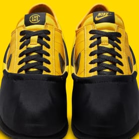 Clot x Nike Cortez Black Varsity Maize Foto 9