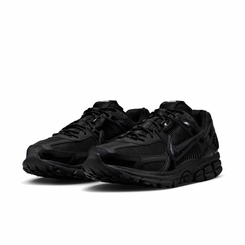 Dover Street Market x Nike Zoom Vomero 5 Triple Black Foto 6