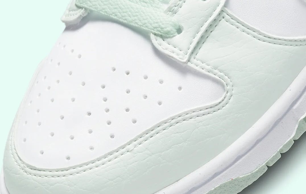 Dunk Low Next Nature Barely Green Foto 7
