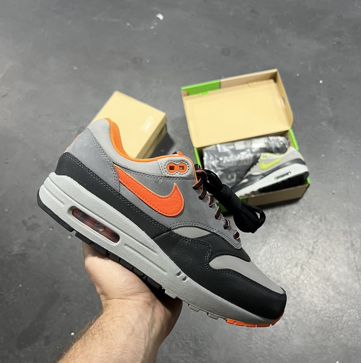 HUF Nike Air Max 1 Brilliant Orange 2024 HF3713 001
