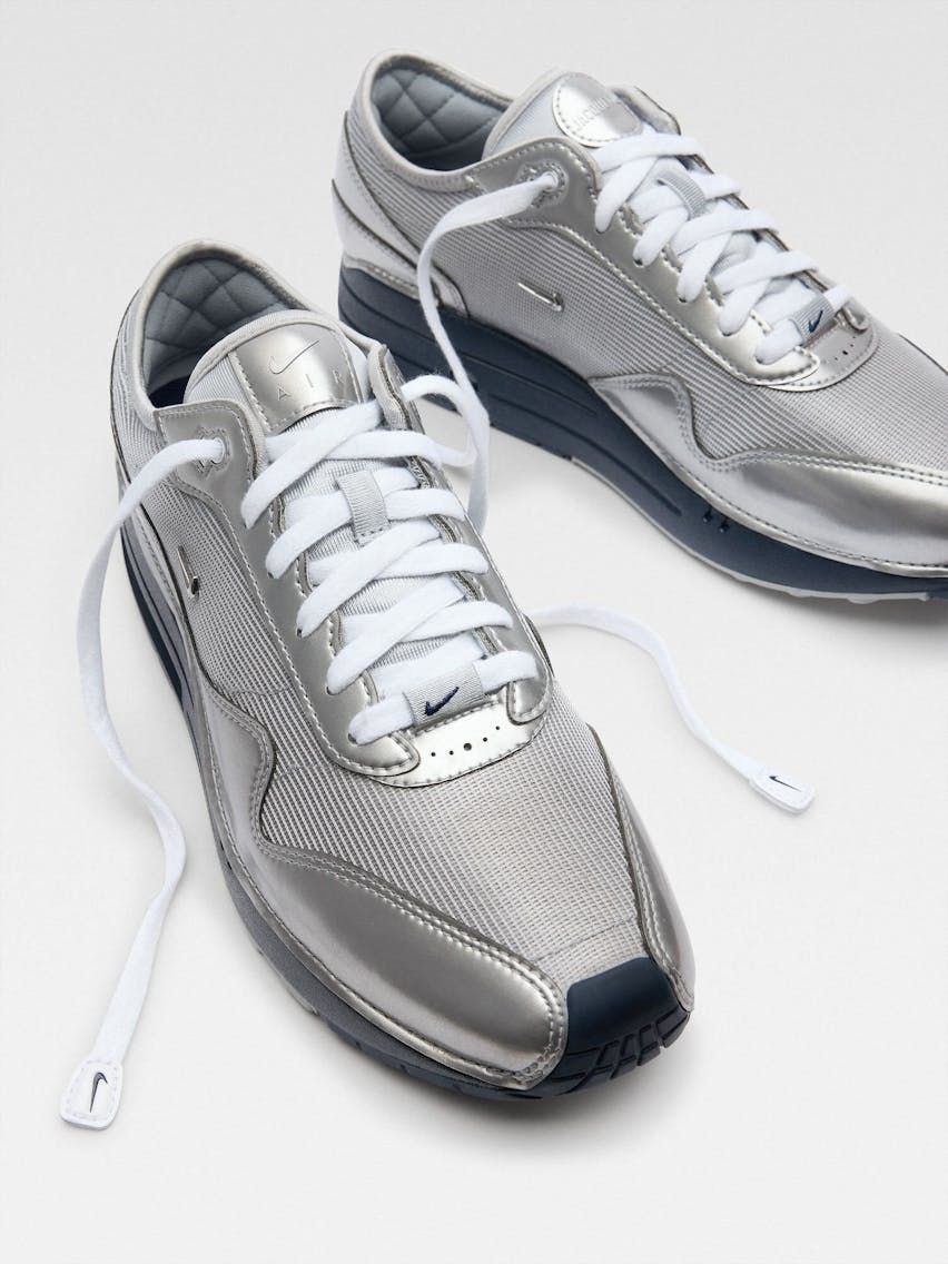 Jacquemus x Nike Air Max 1 86 Metallic Silver Foto 3