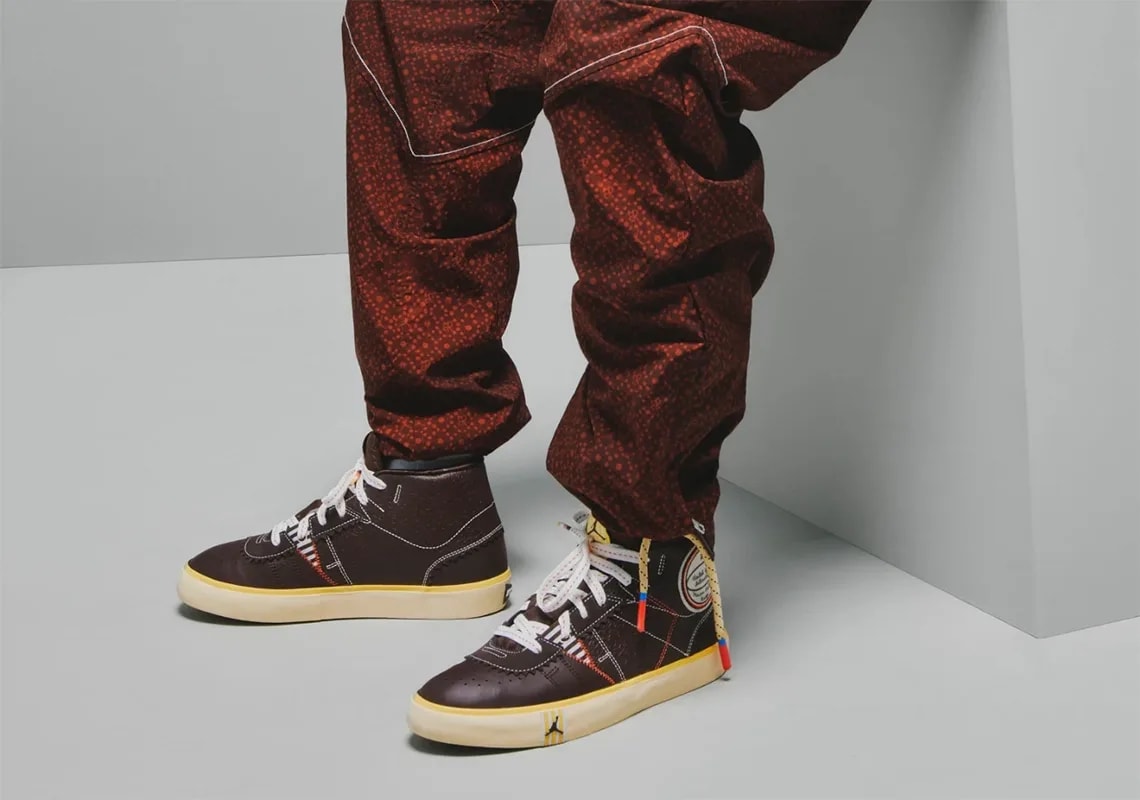 Jordan Series Mid x Maison Château Rouge Brown Basalt Foto 2