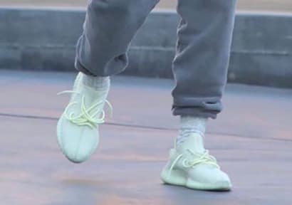 Kanye West Gespot In Nieuwe Licht Gele Adidas Yeezy Boost 350 v2