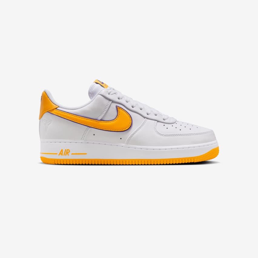 Kobe Bryant x Nike Air Force 1 Low Retro QS Home Foto 1