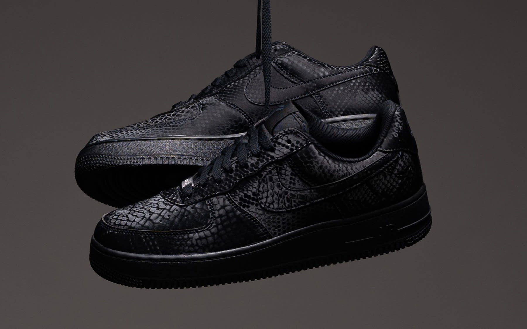 Kobe Bryant x Nike Air Force 1 Low Triple Black